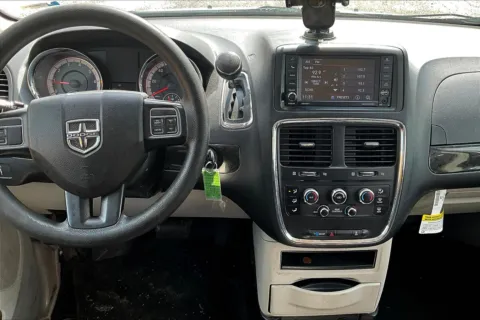 Photos of 2018 Dodge CARAVAN for sale in Ozark, MO at Master's Transportation - Springfield