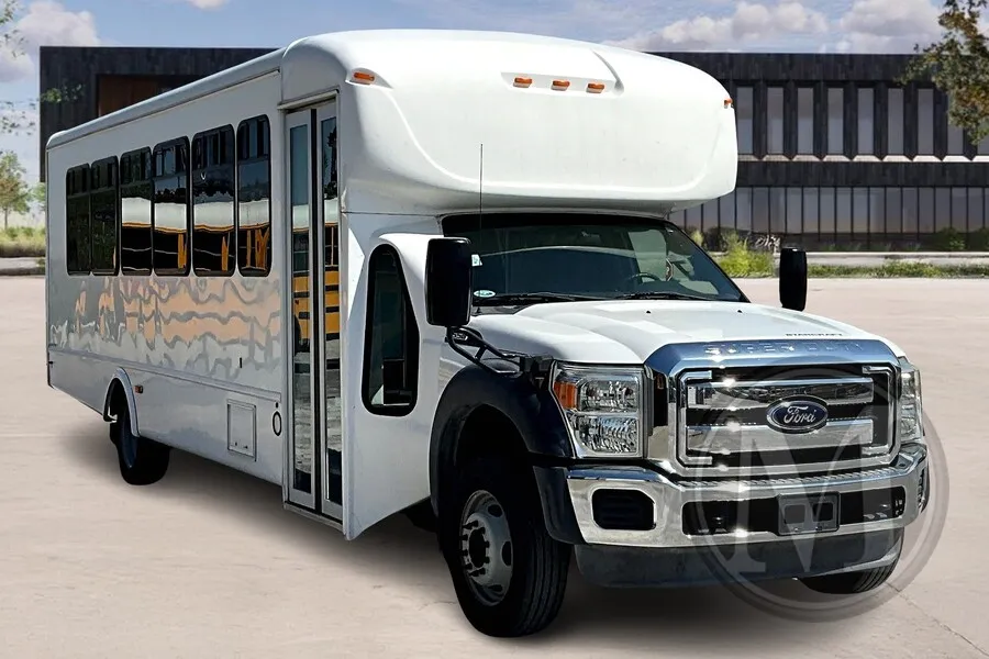 White 2014 Ford F550 for sale in Ozark, MO