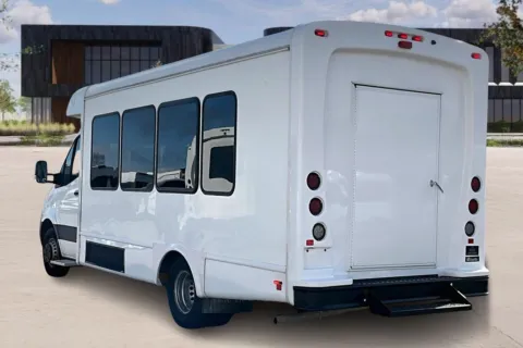 More photos of 2021 Freightliner SPRINTER 3500XD at Master's Transportation - Springfield, MO