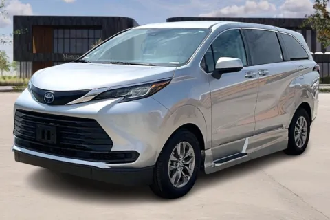 Another view of 2022 Toyota SIENNA LE 8-Passenger for sale in Ozark, MO at Master's Transportation - Springfield