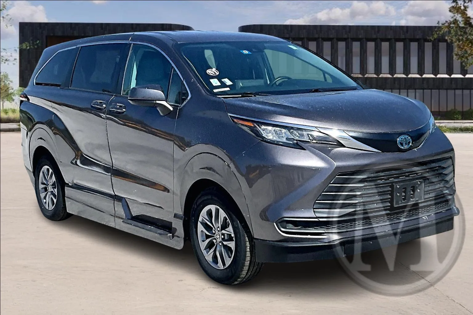 Gray 2022 Toyota SIENNA for sale in Ozark, MO