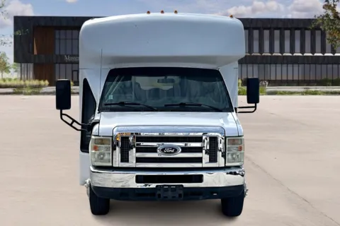 Photos of 2010 Ford E450 E-450 SD for sale in Ozark, MO at Master's Transportation - Springfield