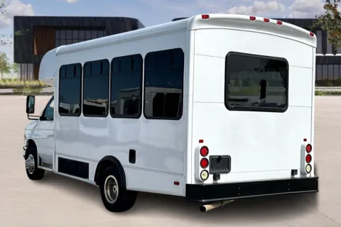 More photos of 2010 Ford E450 at Master's Transportation - Springfield, MO