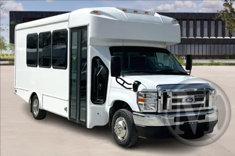 White 2023 Ford E450 E-450 SD for sale in Ozark, MO