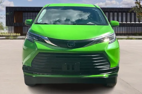 Photos of 2021 Toyota SIENNA LE 8-Passenger for sale in Ozark, MO at Master's Transportation - Springfield