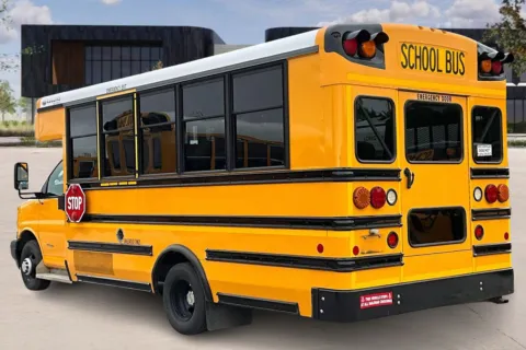 More photos of 2017 Chevrolet EXPRESS at Master's Transportation - Springfield, MO