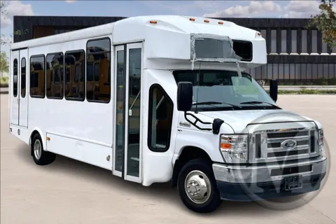 White 2023 Ford E450 for sale in Ozark, MO