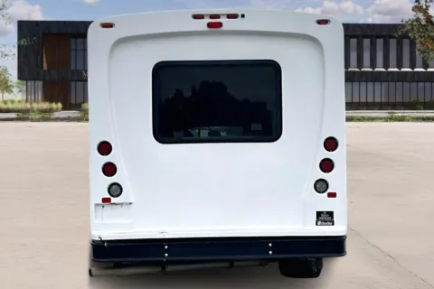 More photos of 2023 Ford E450 at Master's Transportation - Springfield, MO