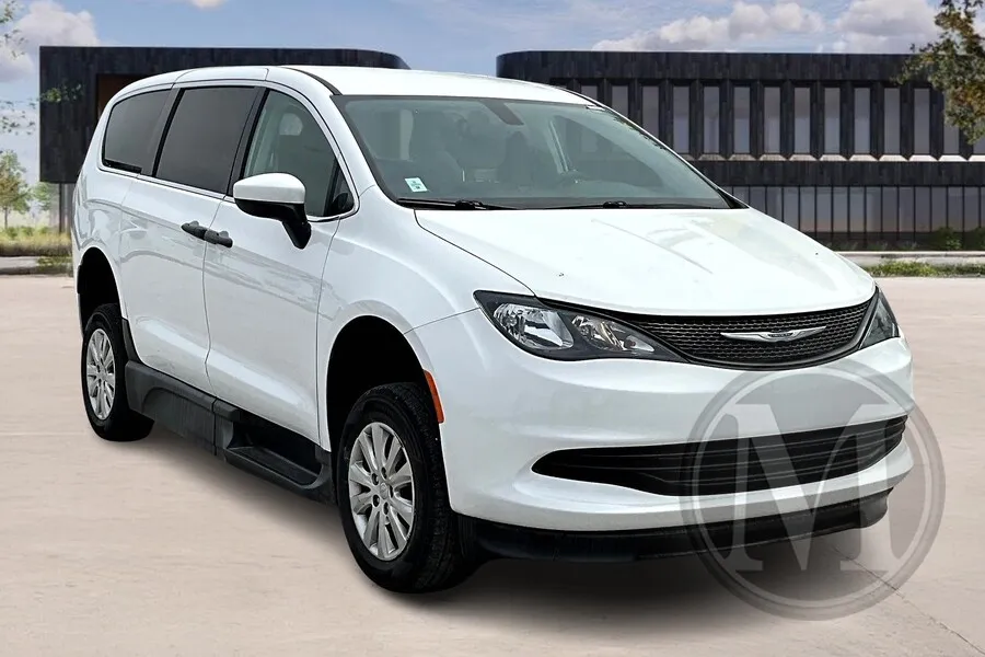 2020 Braun Minivan for sale in Kansas City, MO