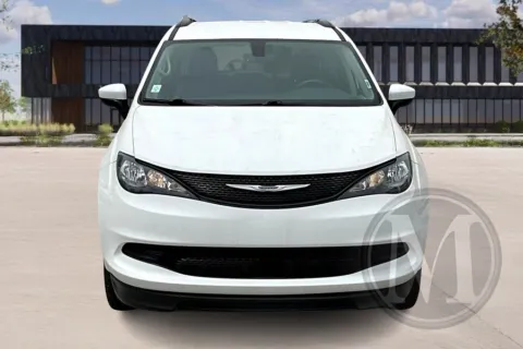 White 2021 Braun Minivan for sale in Ozark, MO