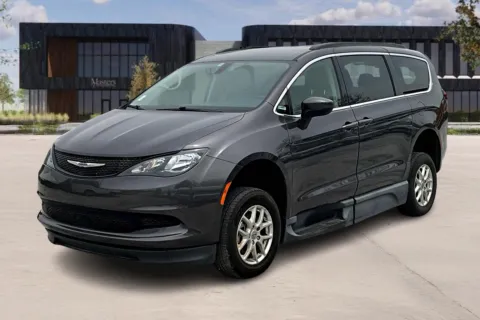 Photos of 2021 Chrysler VOYAGER for sale in Ozark, MO at Master's Transportation - Springfield