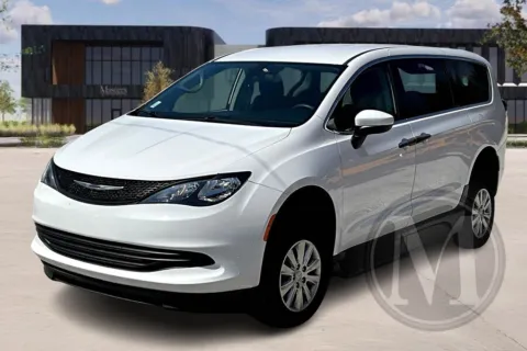 Photos of 2020 Braun Minivan for sale in Ozark, MO at Master's Transportation - Springfield