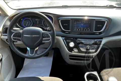 More photos of 2020 Braun Minivan at Master's Transportation - Springfield, MO
