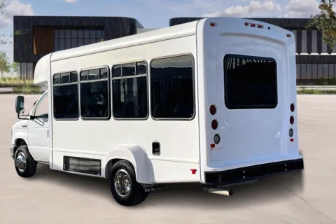 More photos of 2022 Ford E450 at Master's Transportation - Denver, CO