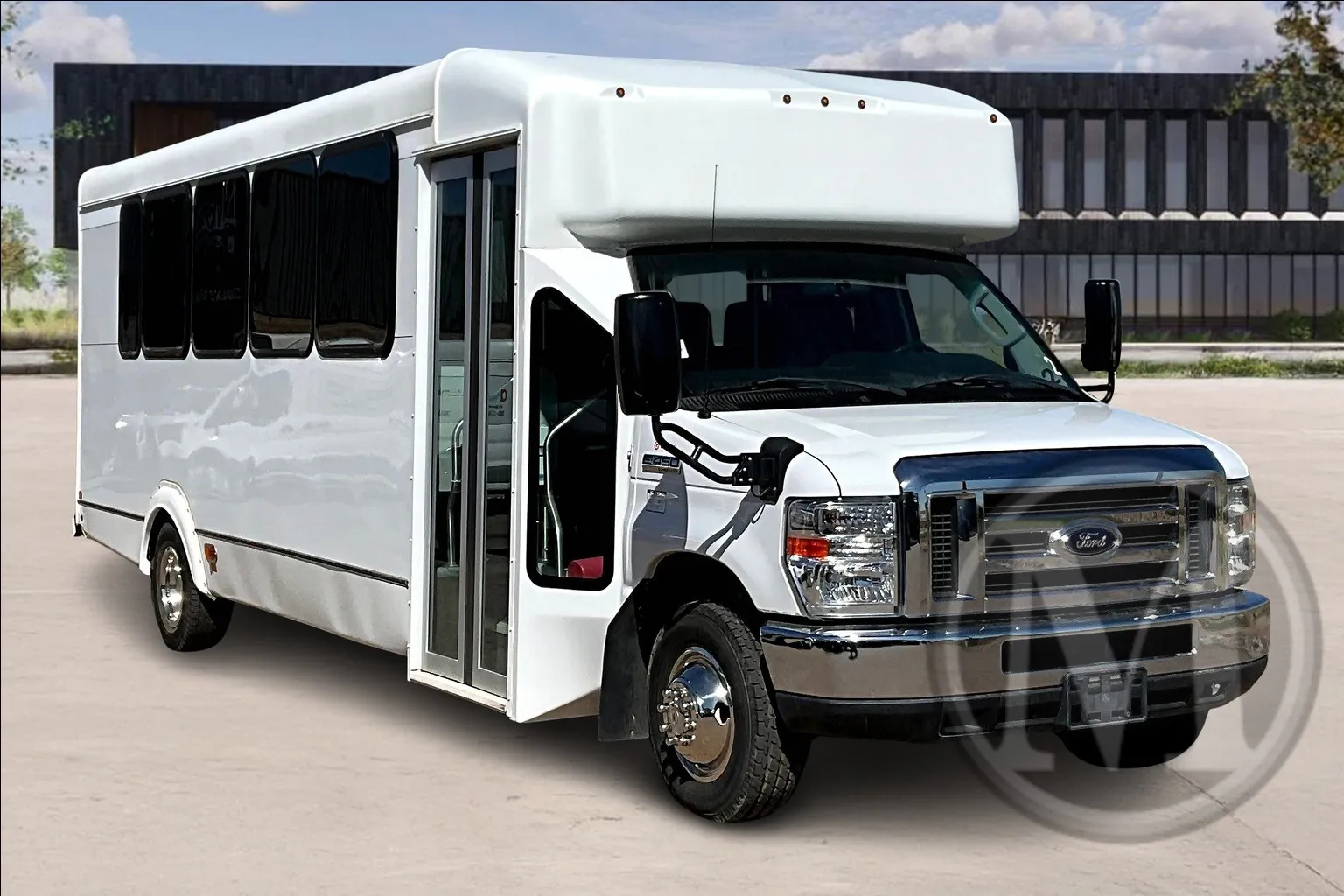 White 2019 Ford E450 for sale in Denver, CO