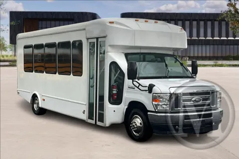White 2023 Ford E450 for sale in Capitol Heights, MD