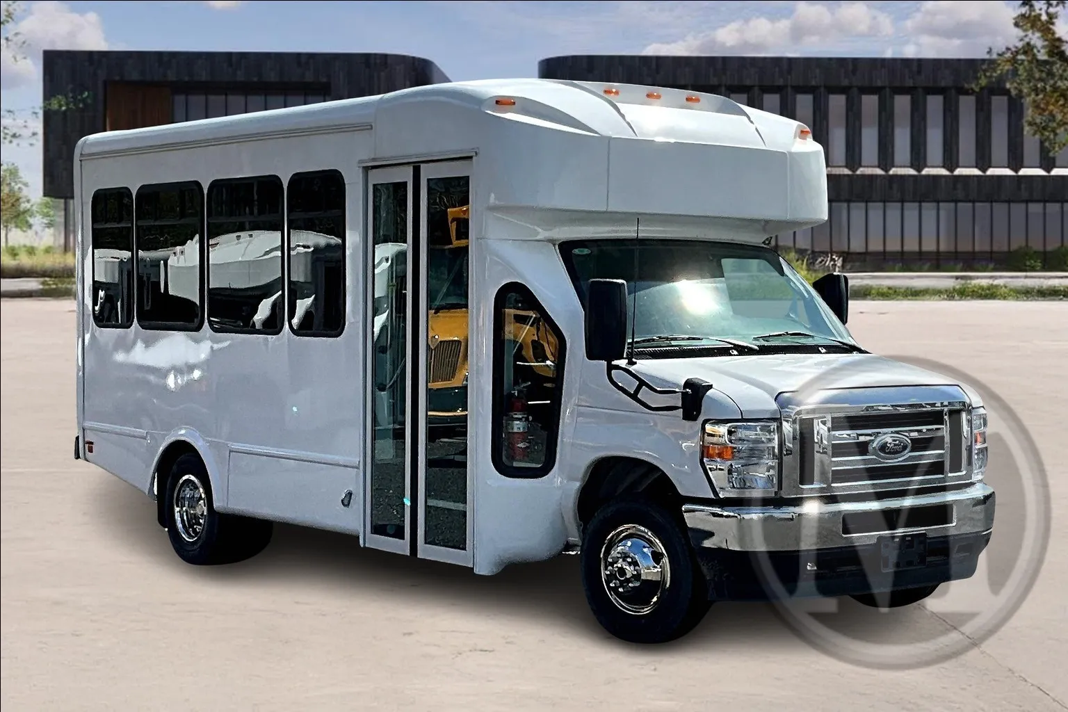White 2025 Ford E450 for sale in Capitol Heights, MD