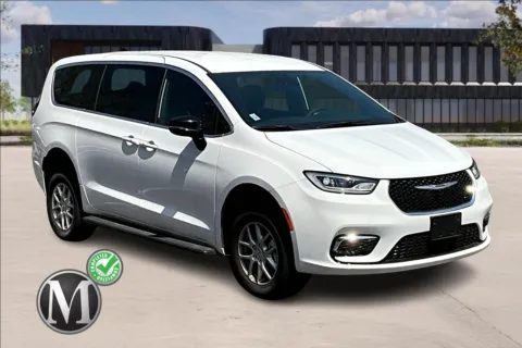 White 2024 Chrysler PACIFICA for sale in Capitol Heights, MD