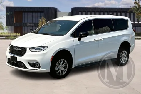 Another view of 2024 Chrysler Pacifica for sale in Capitol Heights, MD at Master's Transportation - Washington, D.C.