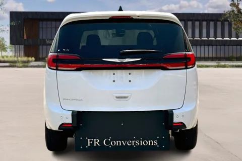 More photos of 2024 Chrysler PACIFICA Touring at Master's Transportation - Washington, D.C., MD