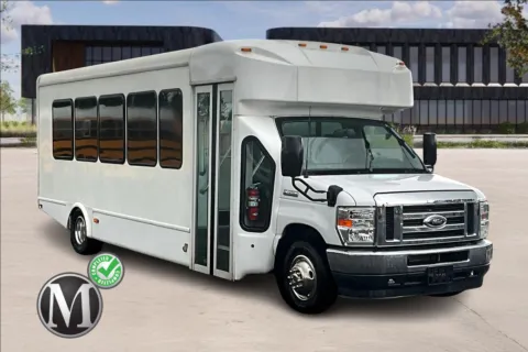 White 2023 Ford E450 E-450 SD for sale in Capitol Heights, MD
