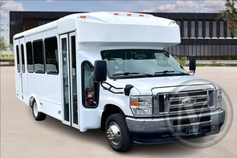Unknown 2022 Ford E350 for sale in Capitol Heights, MD