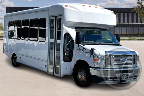 White 2023 Ford E450 for sale in Capitol Heights, MD