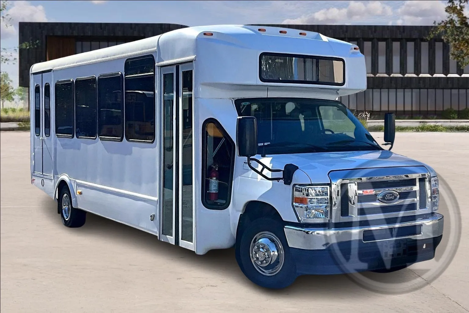2024 Ford E-Series Cutaway Base