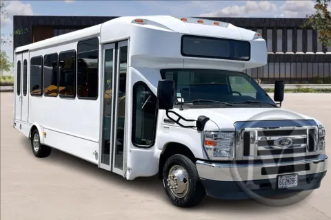 White 2023 Ford E450 for sale in Fontana, CA