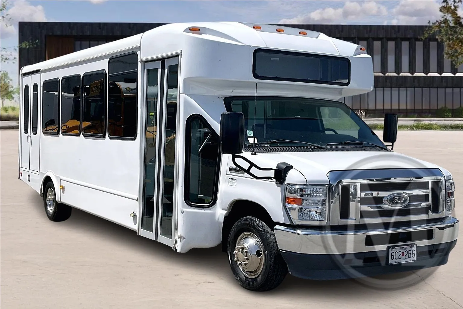 White 2023 Ford E450 for sale in Fontana, CA
