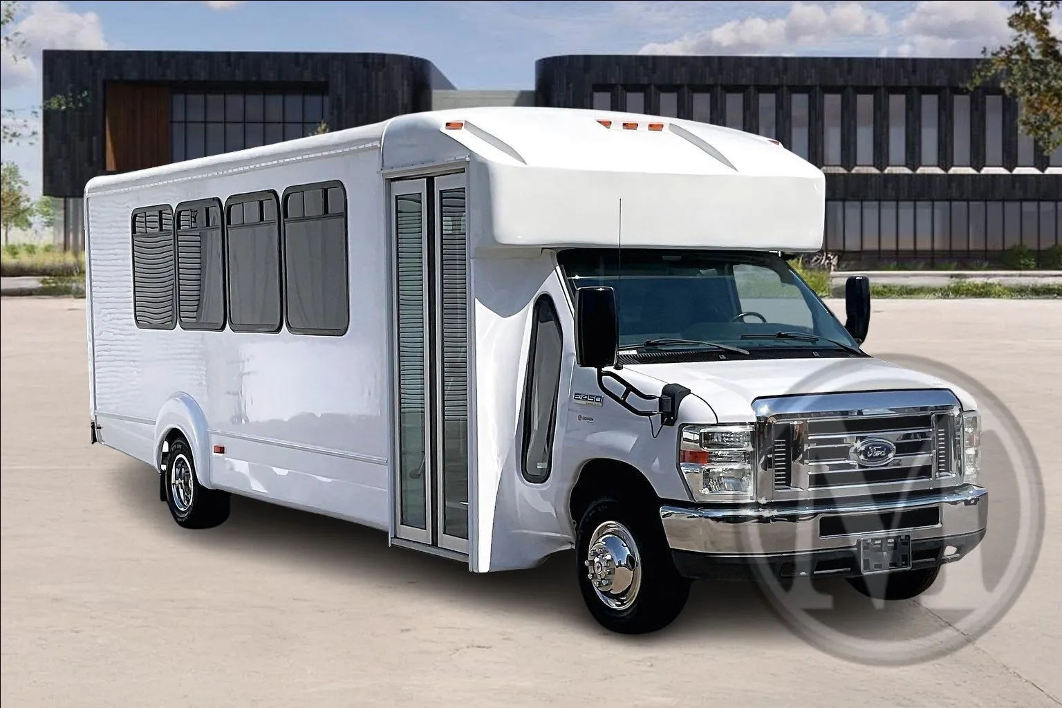 White 2016 Ford E450 for sale in Fontana, CA