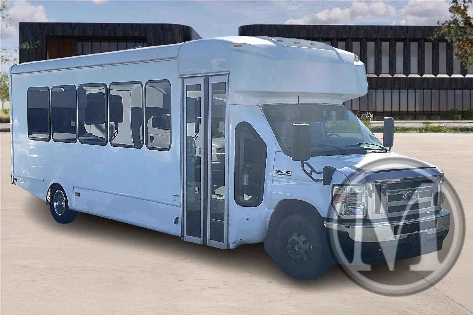 2023 Ford E-Series Cutaway Base
