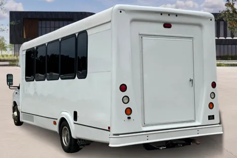 More photos of 2017 Ford E450 at Master's Transportation - Dallas/Fort Worth, TX