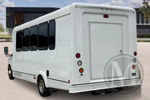 More photos of 2017 Ford E450 at Master's Transportation - Dallas/Fort Worth, TX