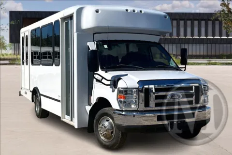 White 2017 Ford E350 for sale in Irving, TX