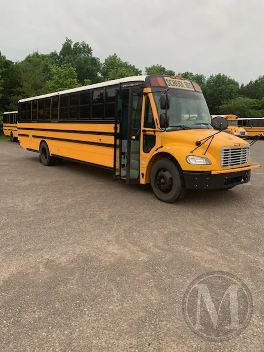 2016 Freightliner SAFTLINER