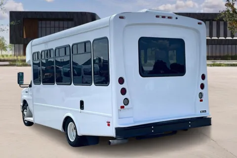 More photos of 2021 Ford E350 at Master's Transportation - Dallas/Fort Worth, TX