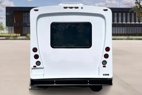 More photos of 2021 Ford E350 at Master's Transportation - Dallas/Fort Worth, TX