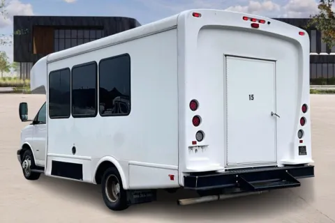 More photos of 2022 Chevrolet 3500 at Master's Transportation - Dallas/Fort Worth, TX