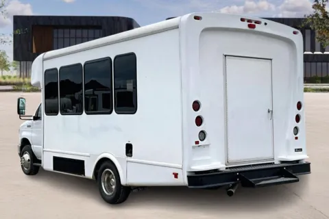 More photos of 2023 Ford E450 at Master's Transportation - Dallas/Fort Worth, TX