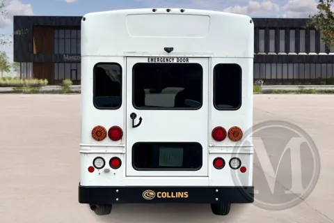 More photos of 2024 Collins SH400 at Master's Transportation - Dallas/Fort Worth, TX