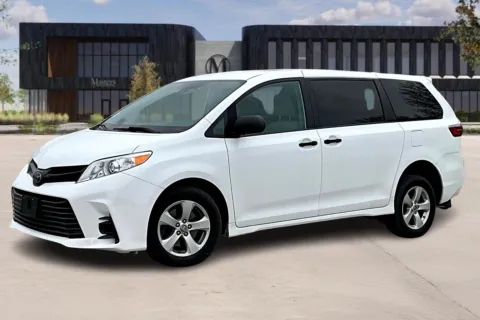 Another view of 2020 Toyota SIENNA L 7-Passenger for sale in Irving, TX at Master's Transportation - Dallas/Fort Worth