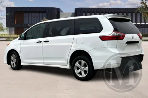 More photos of 2020 Toyota Sienna L 7-Passenger at Master's Transportation - Dallas/Fort Worth, TX