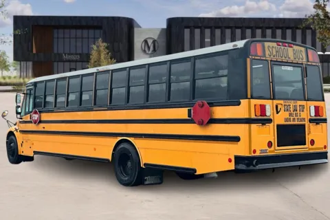 More photos of 2016 Freightliner SAFTLINER at Master's Transportation - Nashville, TN