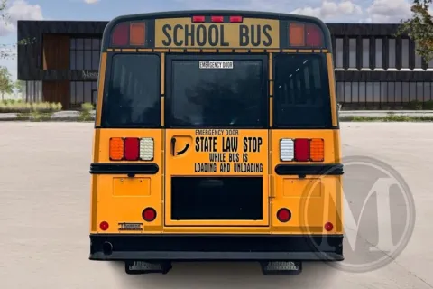 More photos of 2016 Freightliner Saf-T-Liner at Master's Transportation - Nashville, TN