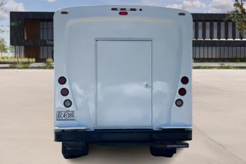 More photos of 2022 Chevrolet 3500 at Master's Transportation - Nashville, TN