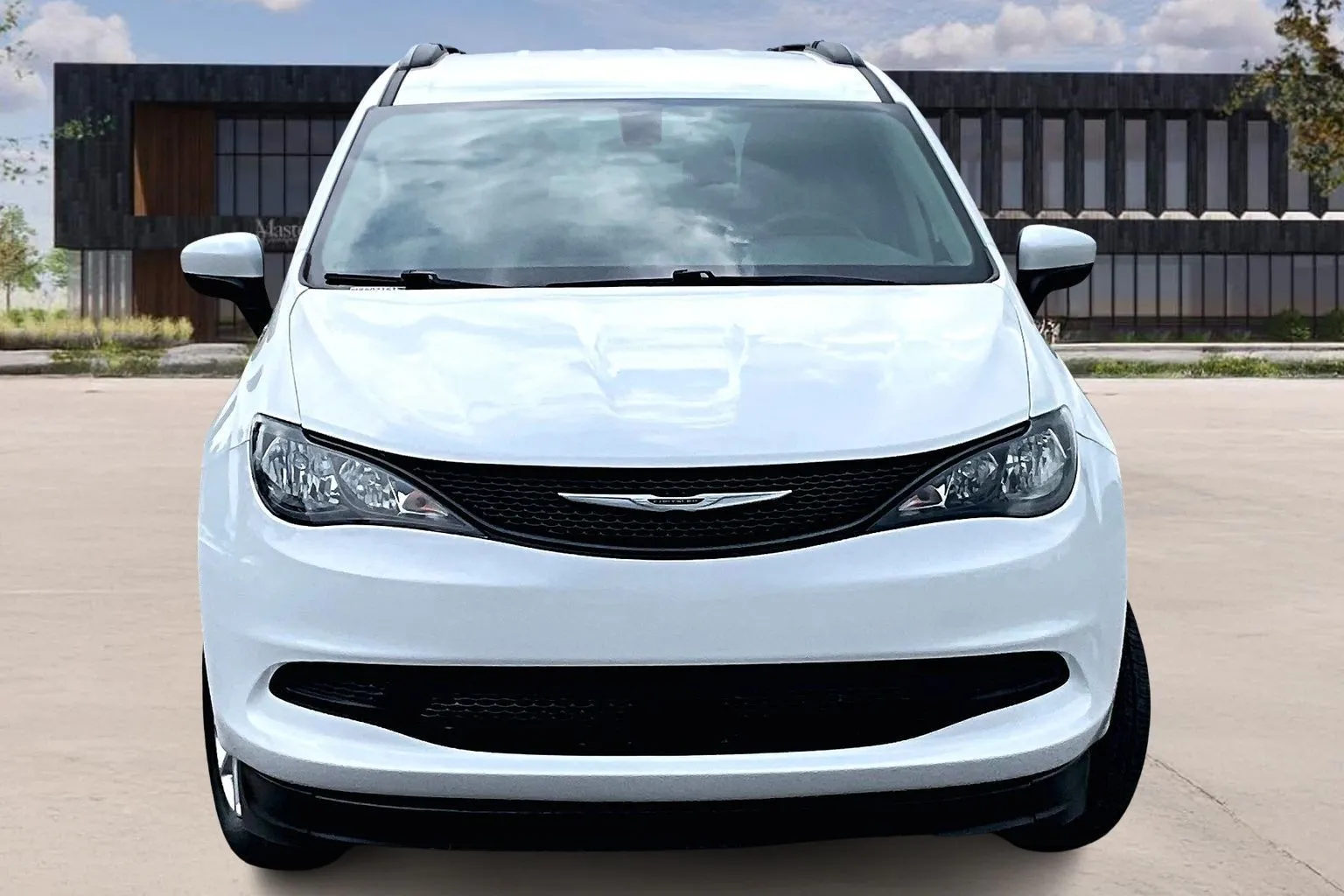 Used 2021 Chrysler Voyager LXI with VIN 2C4RC1DG9MR602161 for sale in Kansas City