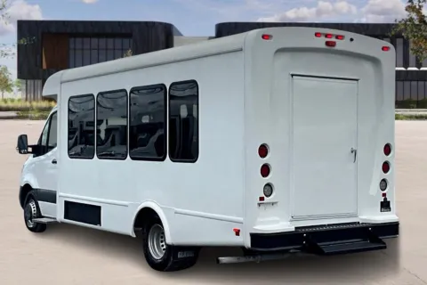More photos of 2021 Freightliner Sprinter at Master's Transportation - Orlando, FL
