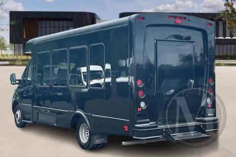 More photos of 2021 Freightliner Sprinter at Master's Transportation - Orlando, FL