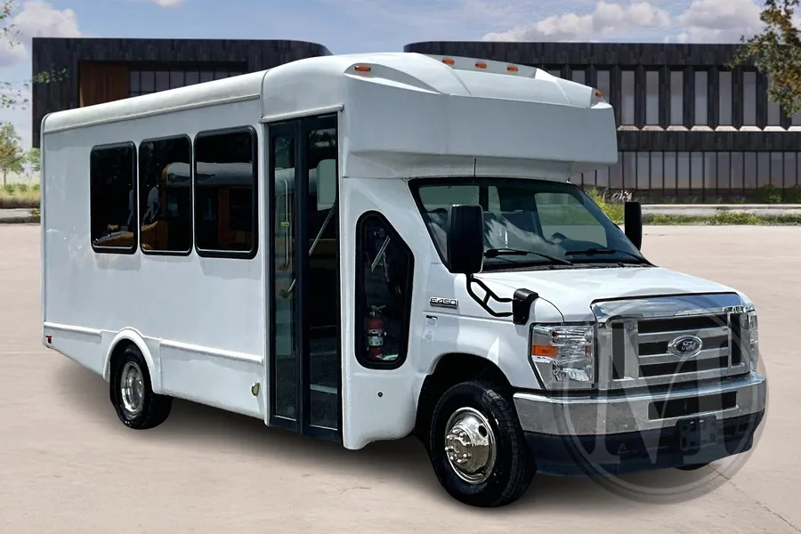 White 2023 Ford E450 for sale in Orlando, FL